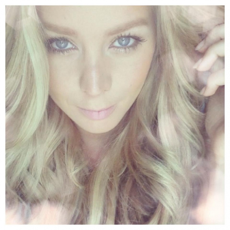 Sheridyn Fisher taking a selfie