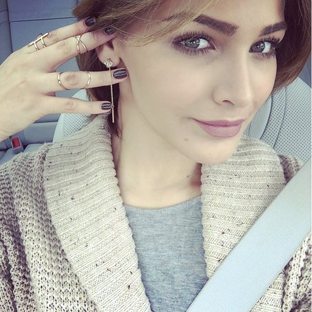 Migbelis Lynette Castellanos taking a selfie