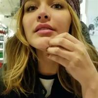 Migbelis Lynette Castellanos taking a selfie