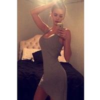 Caitlin Arnett taking a selfie