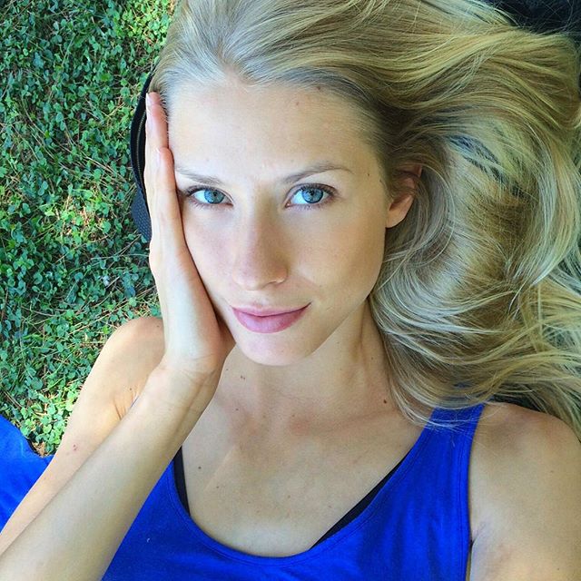 Kimberley Mens taking a selfie