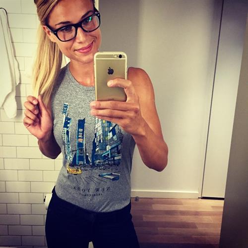 Adrienne Koleszár taking a selfie