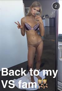 Vita Sidorkina in lingerie taking a selfie