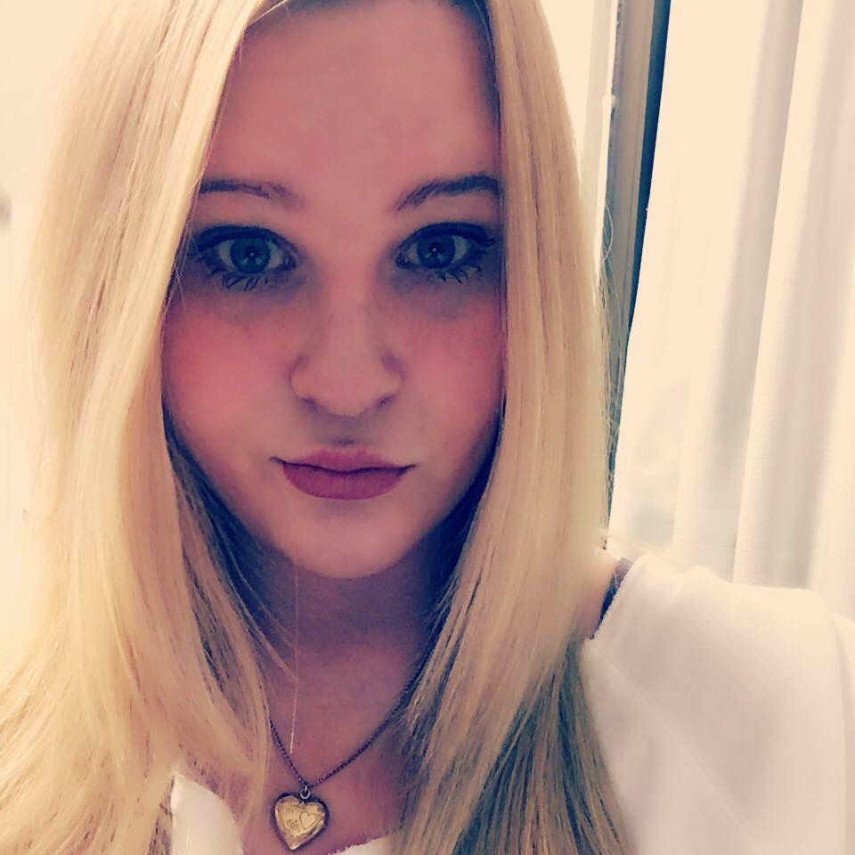 Jessica taking a selfie