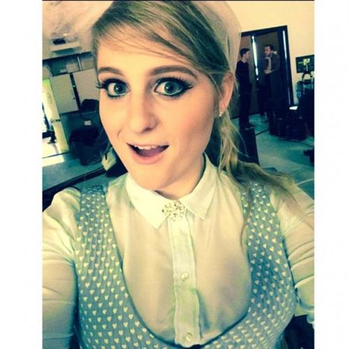 Meghan Trainor taking a selfie