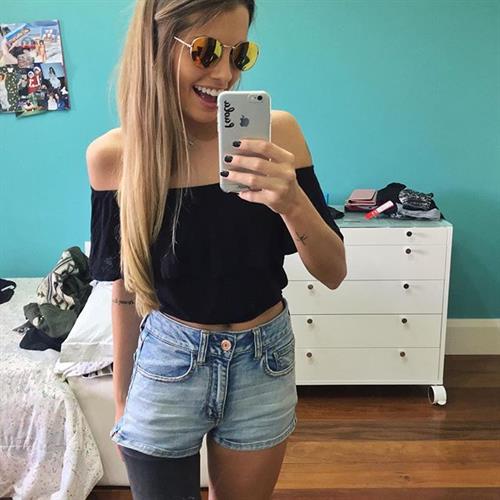 Paola Antonini taking a selfie