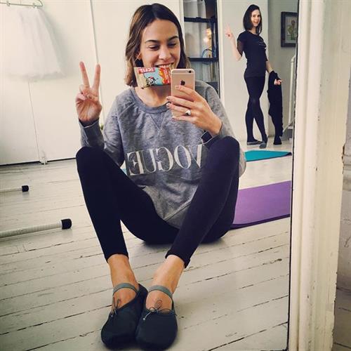 Alexa Chung taking a selfie