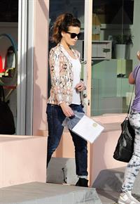 Kate Beckinsale out shopping on Melrose Ave in West Hollywood, January 22, 2013 