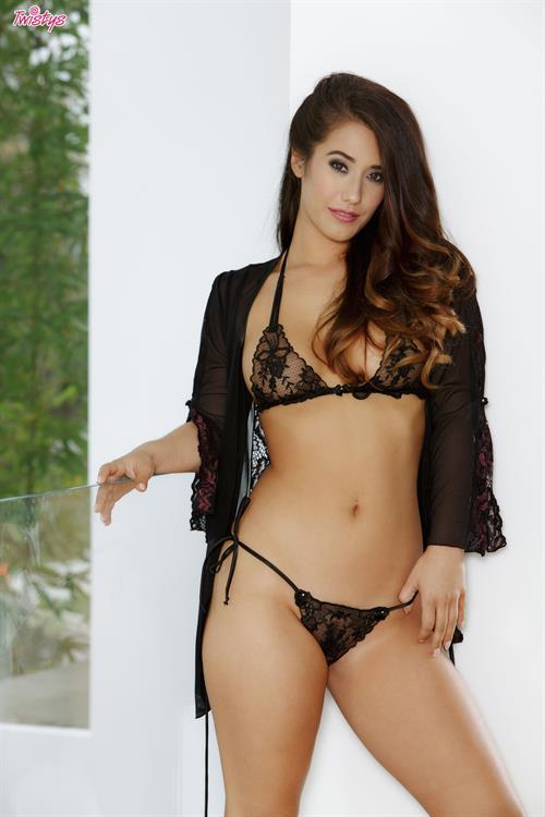 Eva Lovia in lingerie