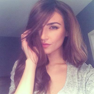 Kelly Karloff taking a selfie