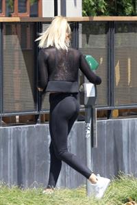 Hailey Bieber - ass