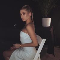 Hailey Bieber