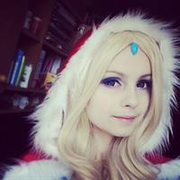 Denika Kiomi taking a selfie