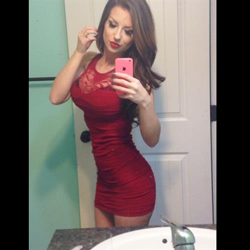 Sheala Foster taking a selfie