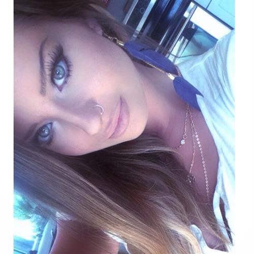 Sheala Foster taking a selfie