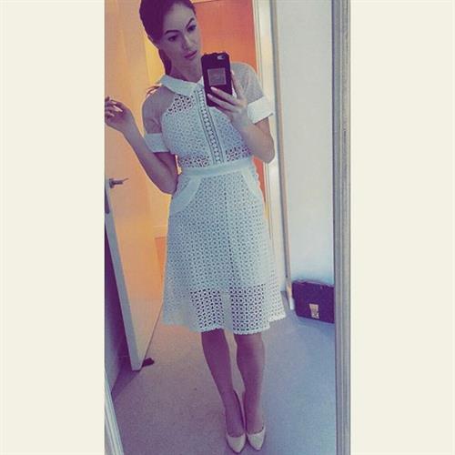 Laura Carter taking a selfie