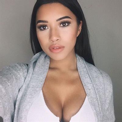 Julia Kelly taking a selfie