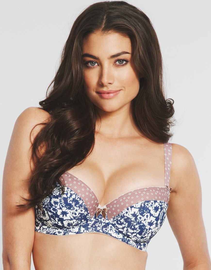 Lauren Mellor in lingerie