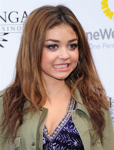 Sarah Hyland at the 2013 Lakers Casino Night in LA March 10, 2013