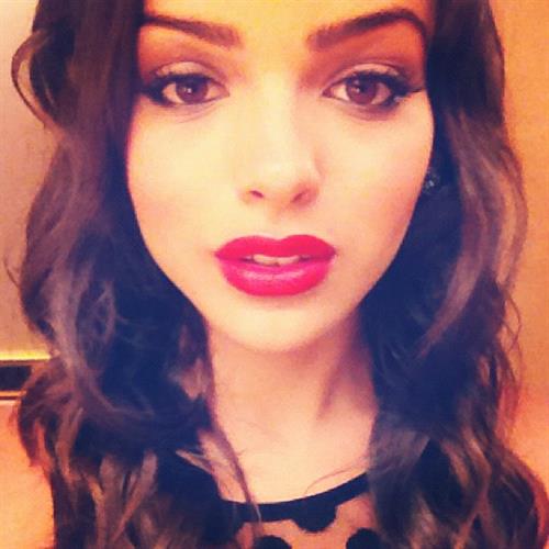 Lisa Ramos taking a selfie