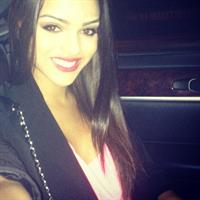 Lisa Ramos taking a selfie