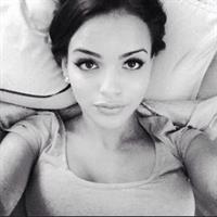 Lisa Ramos taking a selfie