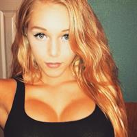 Courtney Tailor taking a selfie