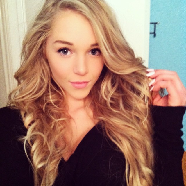 Courtney Tailor taking a selfie