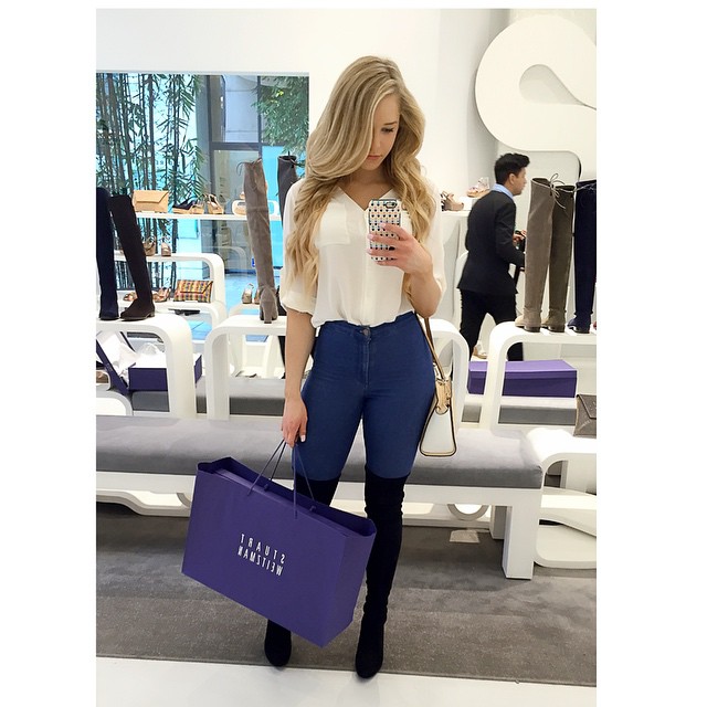 Courtney Tailor taking a selfie