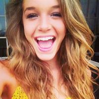 Courtney Tailor taking a selfie