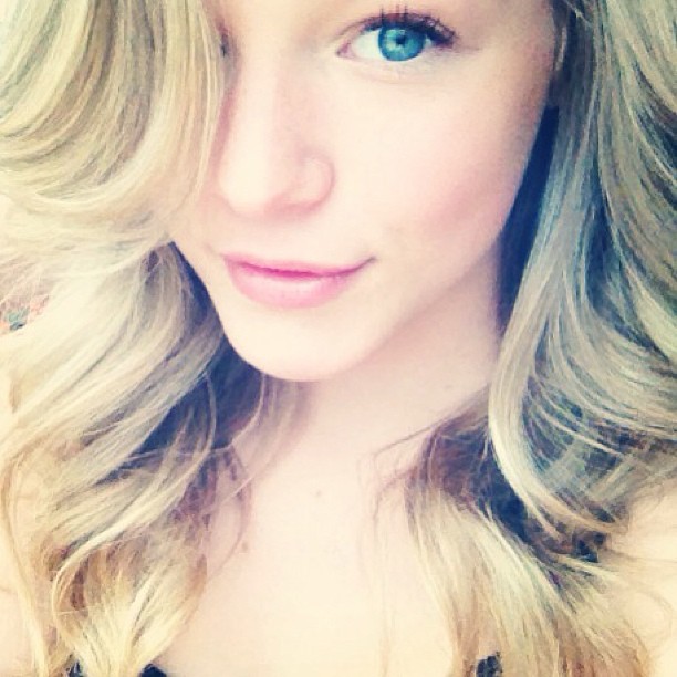 Courtney Tailor taking a selfie