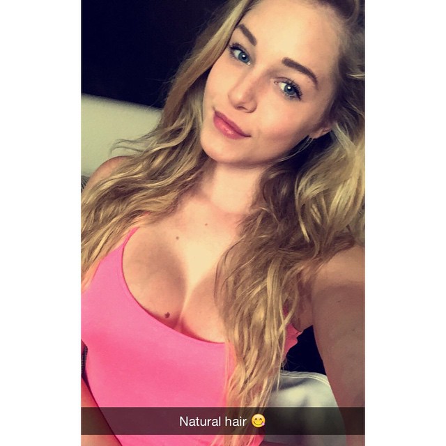 Courtney Tailor taking a selfie