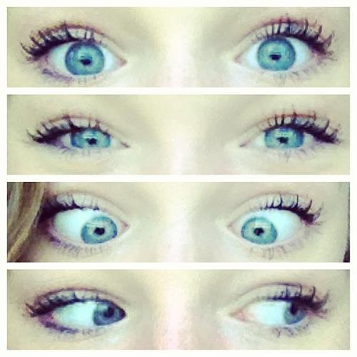 Courtney Tailor taking a selfie