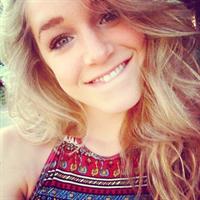 Courtney Tailor taking a selfie