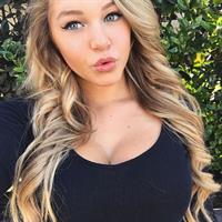 Courtney Tailor taking a selfie