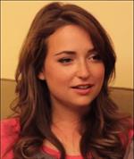Milana Vayntrub