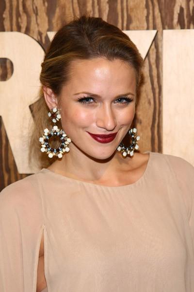 Shantel VanSanten