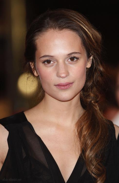 Alicia Vikander