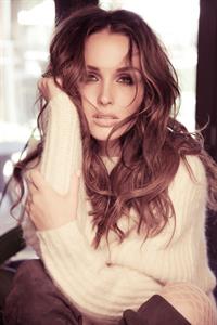 Camilla Luddington Pictures Camilla Luddington