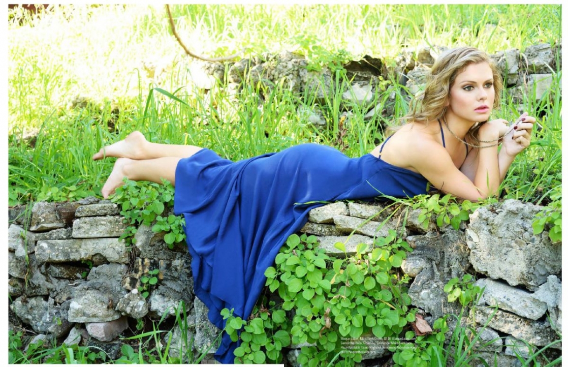 Rose McIver Pictures