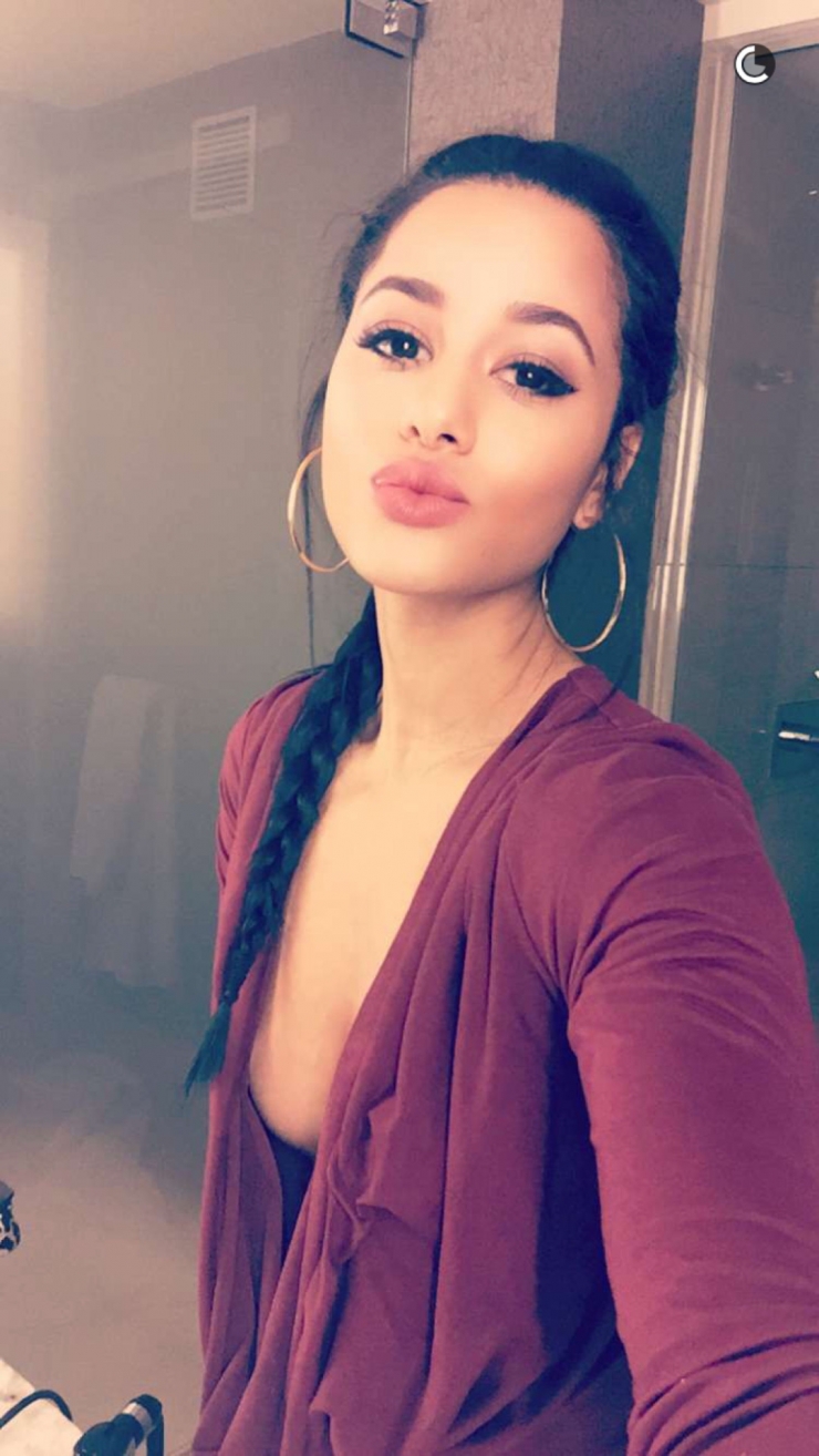 Katya Elise Henry taking a selfie