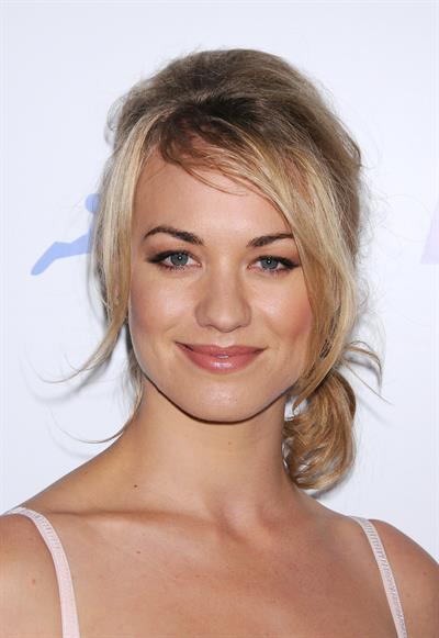 Yvonne Strahovski