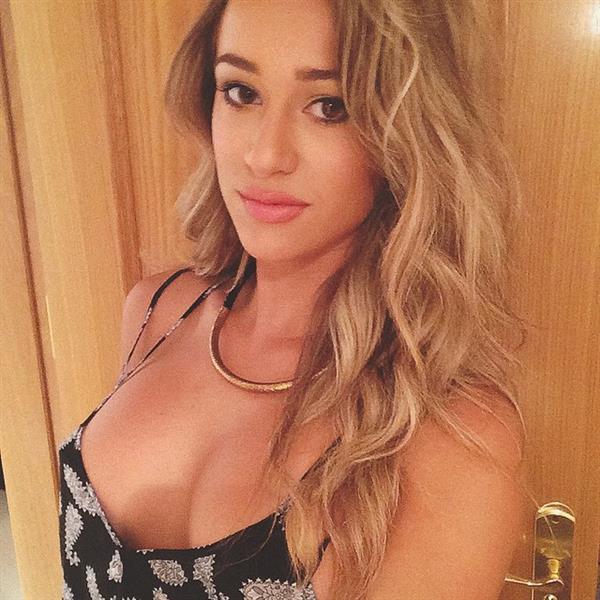 Cindy Prado taking a selfie