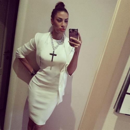 Ivana Španović taking a selfie