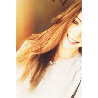 McKayla Maroney taking a selfie