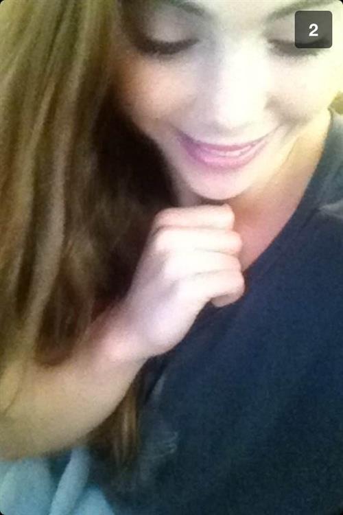 McKayla Maroney taking a selfie