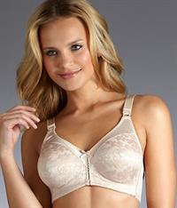 Elisandra Tomacheski in lingerie