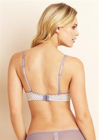 Elisandra Tomacheski in lingerie