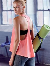 Vita Sidorkina in Yoga Pants