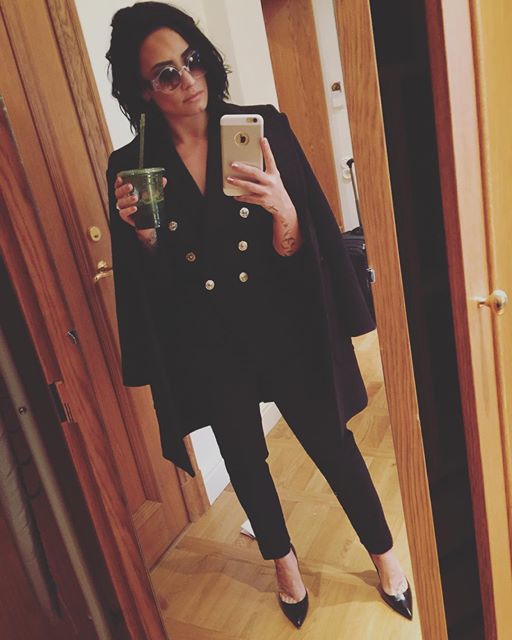 Demi Lovato taking a selfie